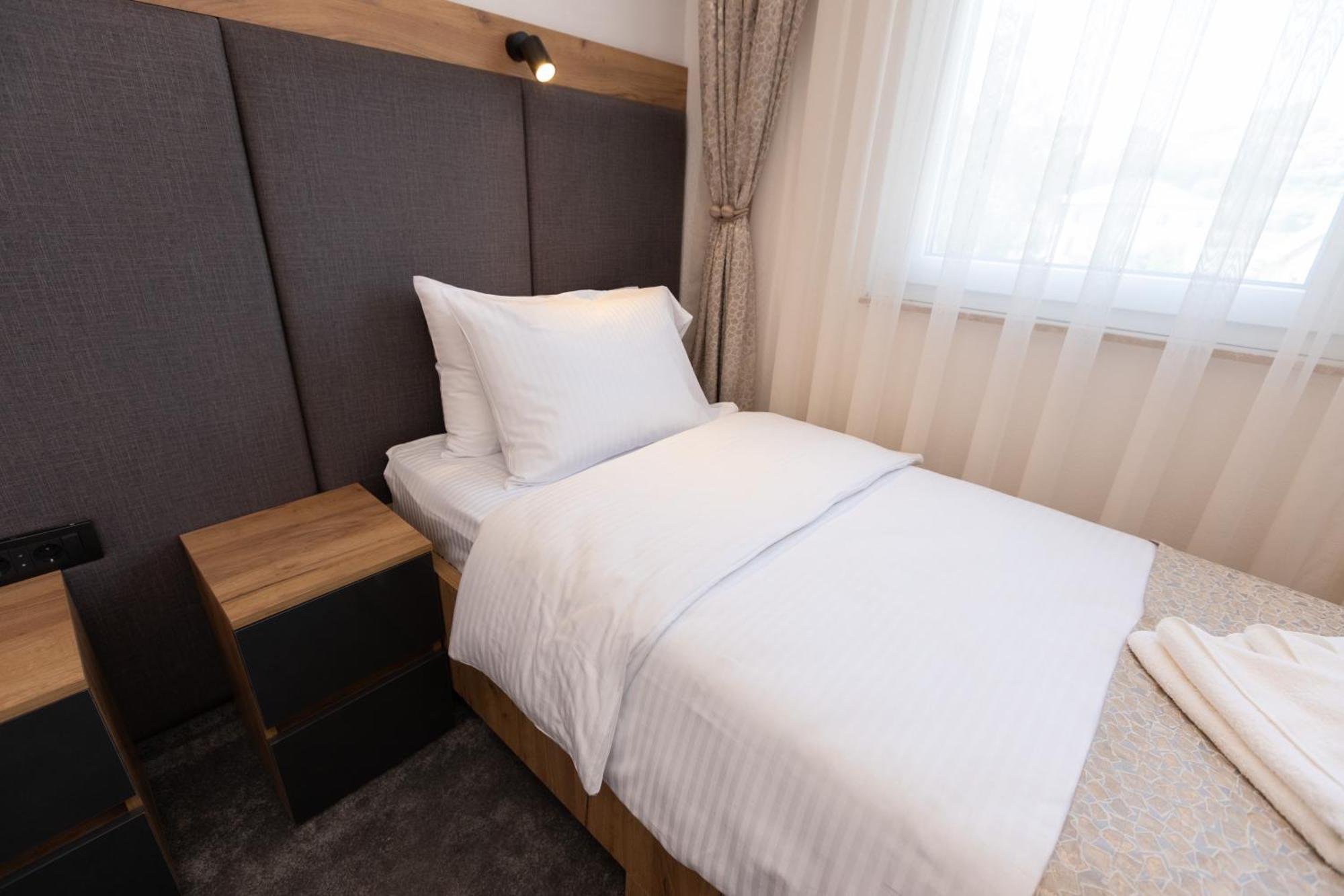 Hotel M Star Novi Pazar Buitenkant foto